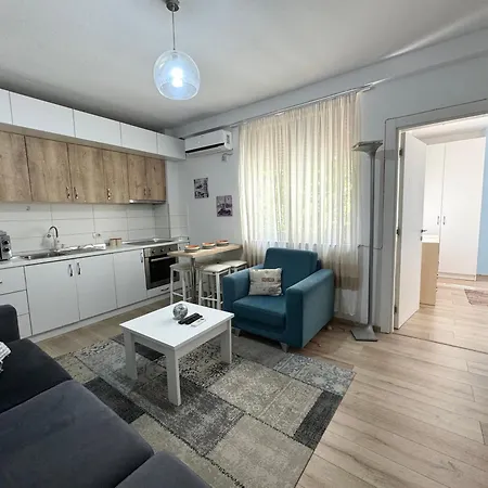 Apartment In The New Bazaar Of - Hana Blu