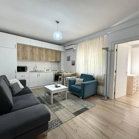 Appartement In The New Bazaar Of - Hana Blu Tirana